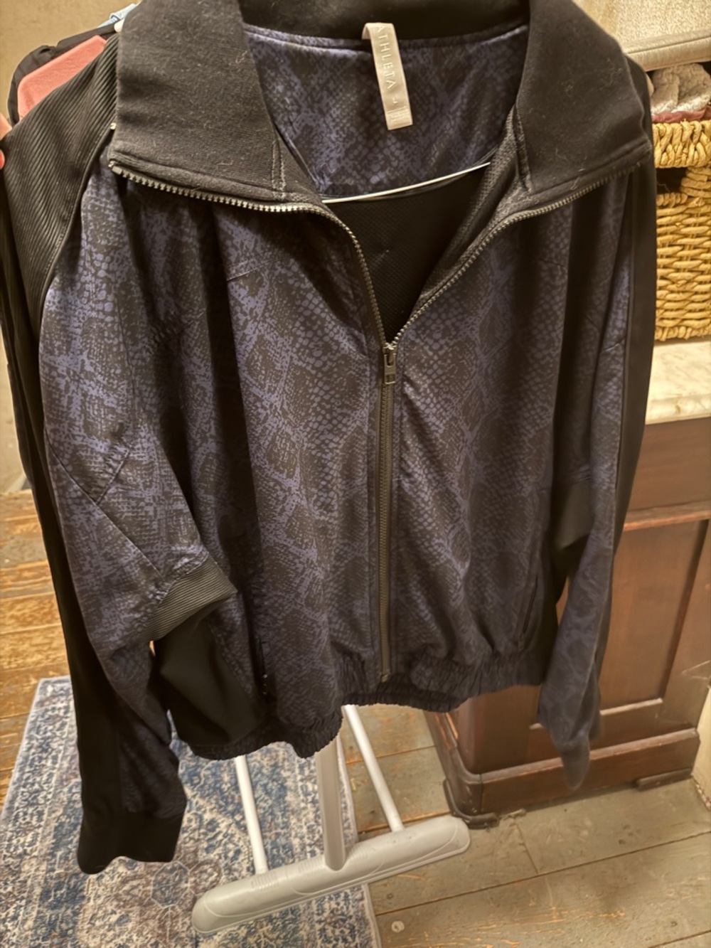 Athleta Black and Navy Snake-Print Jacket